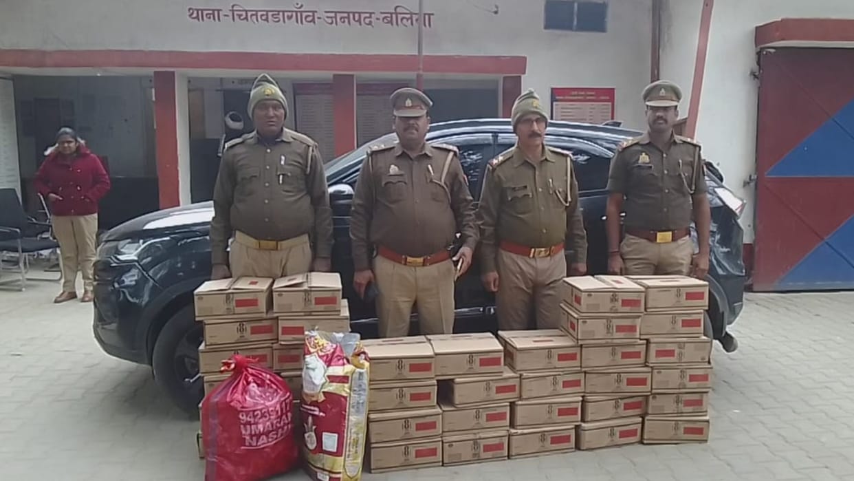 English liquor worth two and half lakhs recovered from luxury car going to Bihar