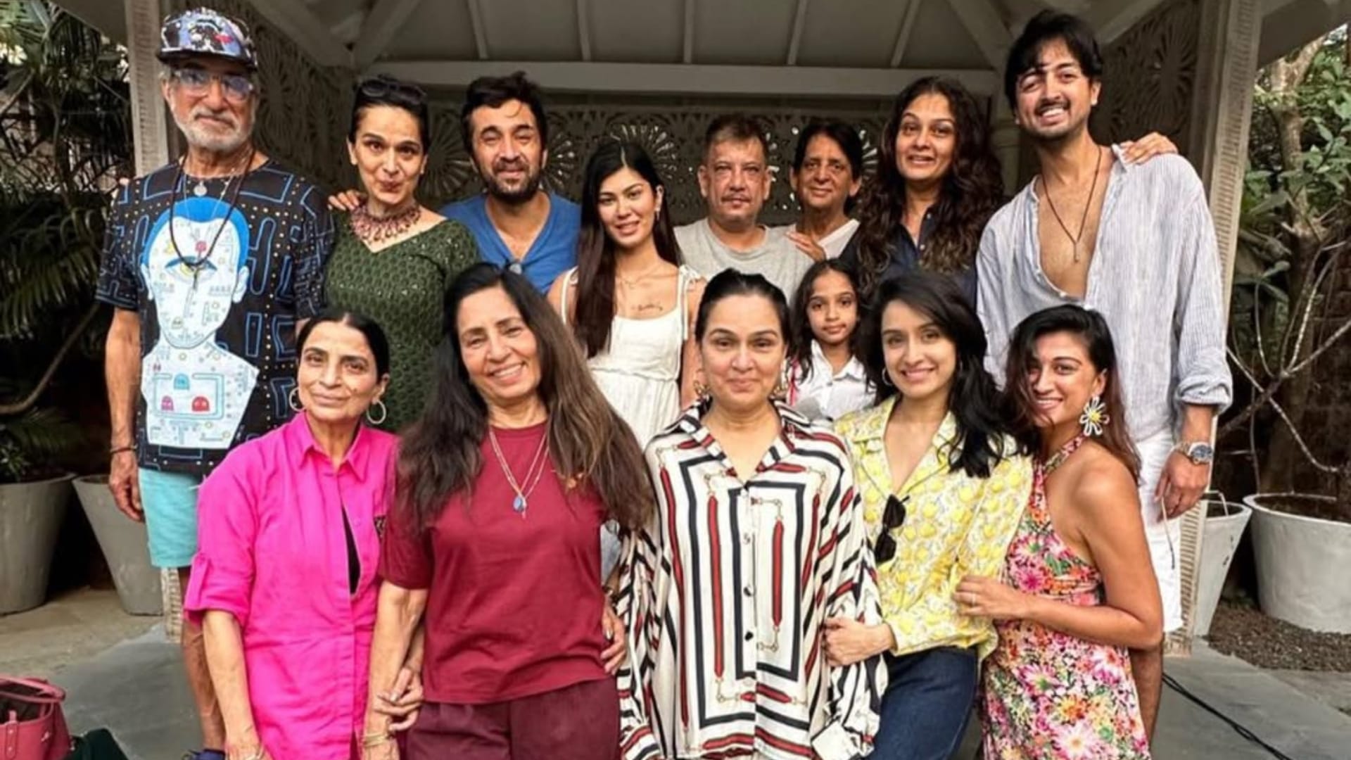 Shraddha kapoor father Shakti Begged Wife Shivangi Kolhapure To Quit Career Become Housewife report