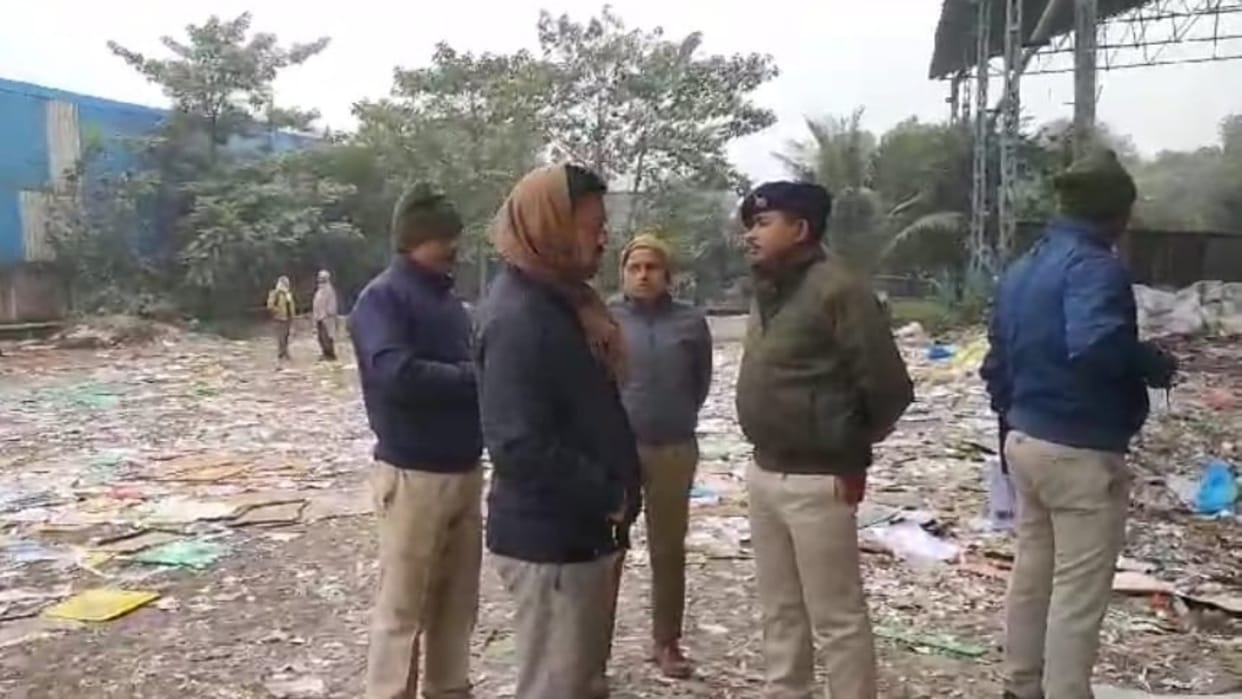 Patna News: There was stir after blood-soaked body of a staff working in Mateshwari Paper Mill was found