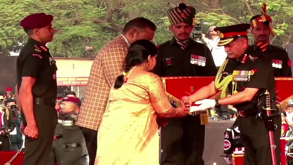 Captain Shubham Gupta got Army Medal posthumously Army Chief presented it to his parents