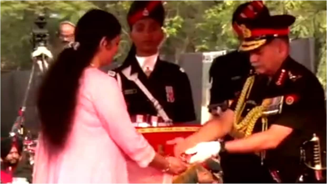 Army Chief encourage the soldiers, said- Army plays important role in progress and development of the country