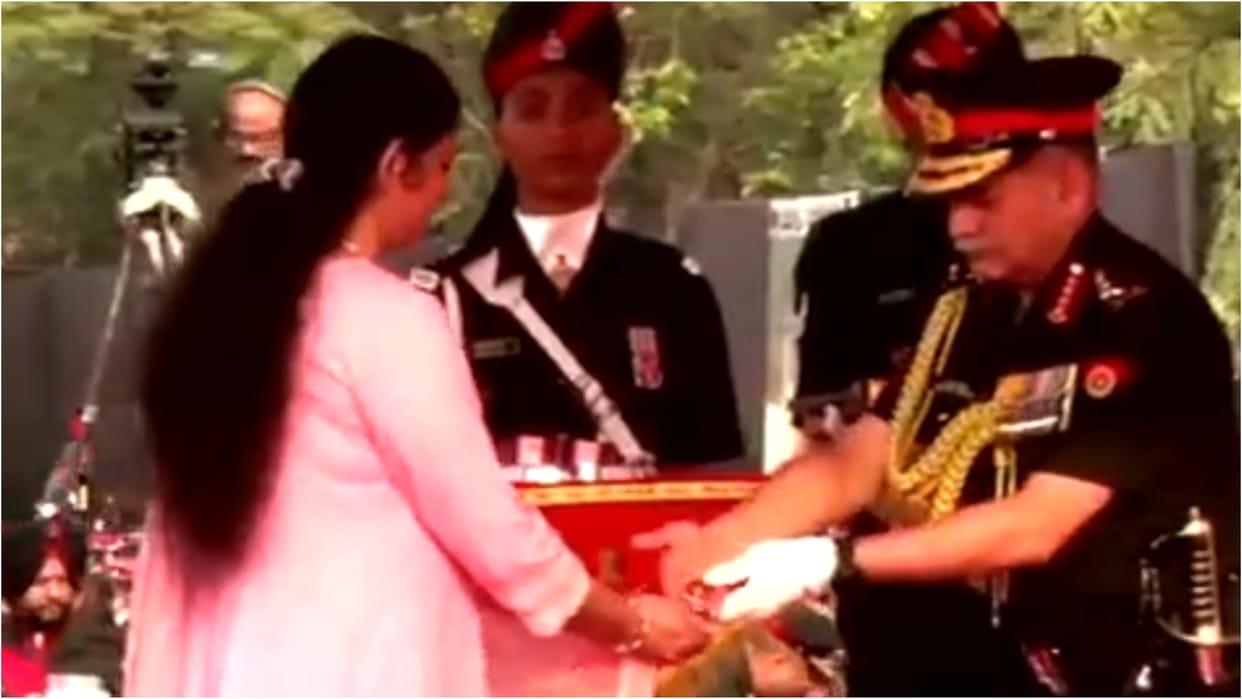 Army Chief encourage the soldiers, said- Army plays important role in progress and development of the country