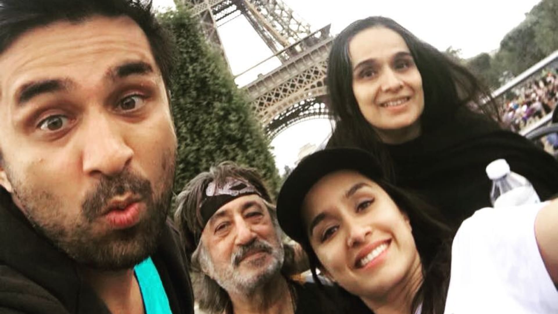 Shraddha kapoor father Shakti Begged Wife Shivangi Kolhapure To Quit Career Become Housewife report