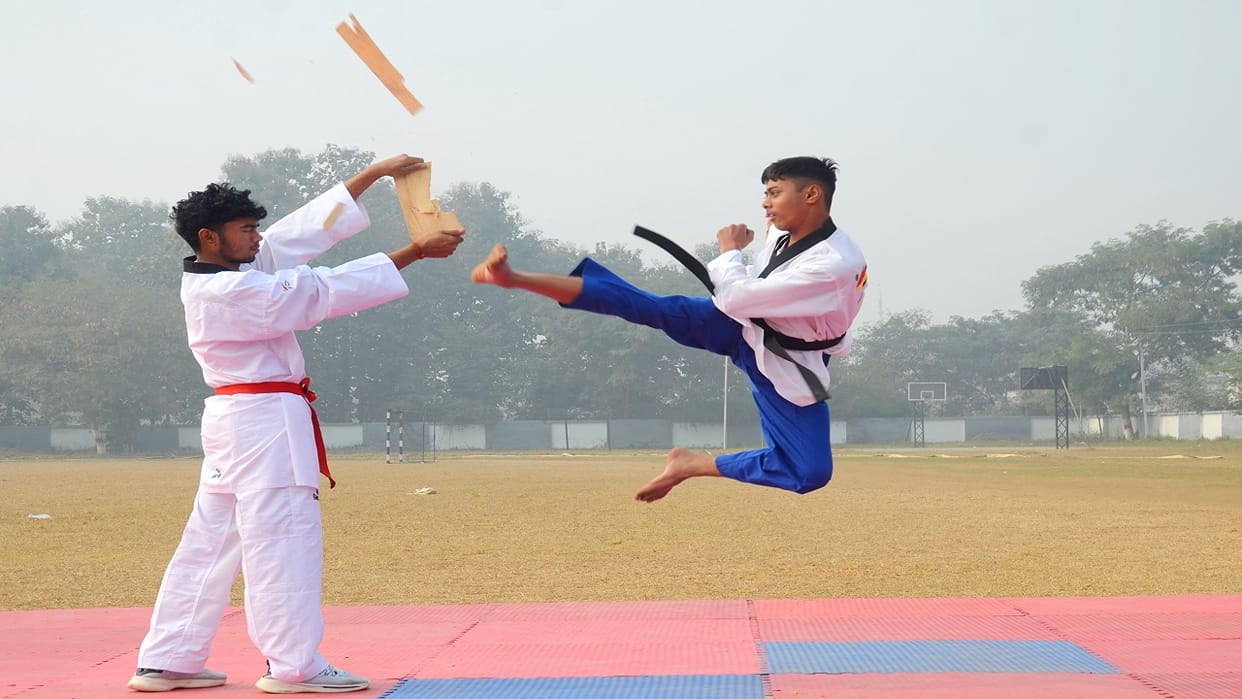 Players showed their strength in Poomsae Taekwondo competition