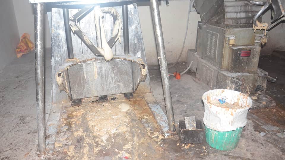 Agra oven explosion Blast while making bread 14 workers burnt five in critical condition