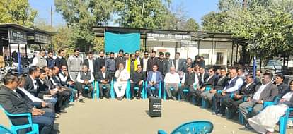 Kekri News: केकड़ी जिला बचाने के लिए अधिवक्ताओं का धरना प्रदर्शन लगातार जारी, लंबे संघर्ष की तैयारी Kekri News: Advocates' protest continues to save Kekri district
