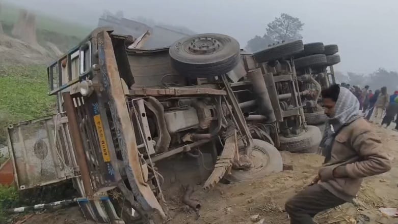 Bihar News: Youth dies, one injured in road accident in Supaul: Ballast laden truck crushes bike