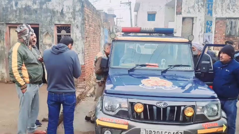 Major incident in Bijnor: Gangster killed by cutting with a shovel during a religious ritual, police deployed