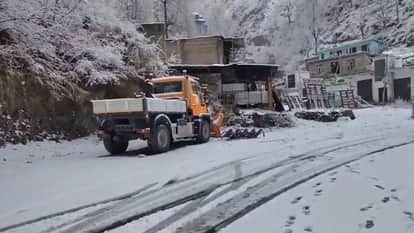 बर्फबारी