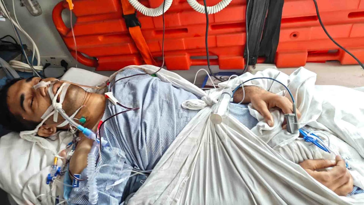 Kanpur: Inspector hit by bus, condition critical, referred to Lucknow