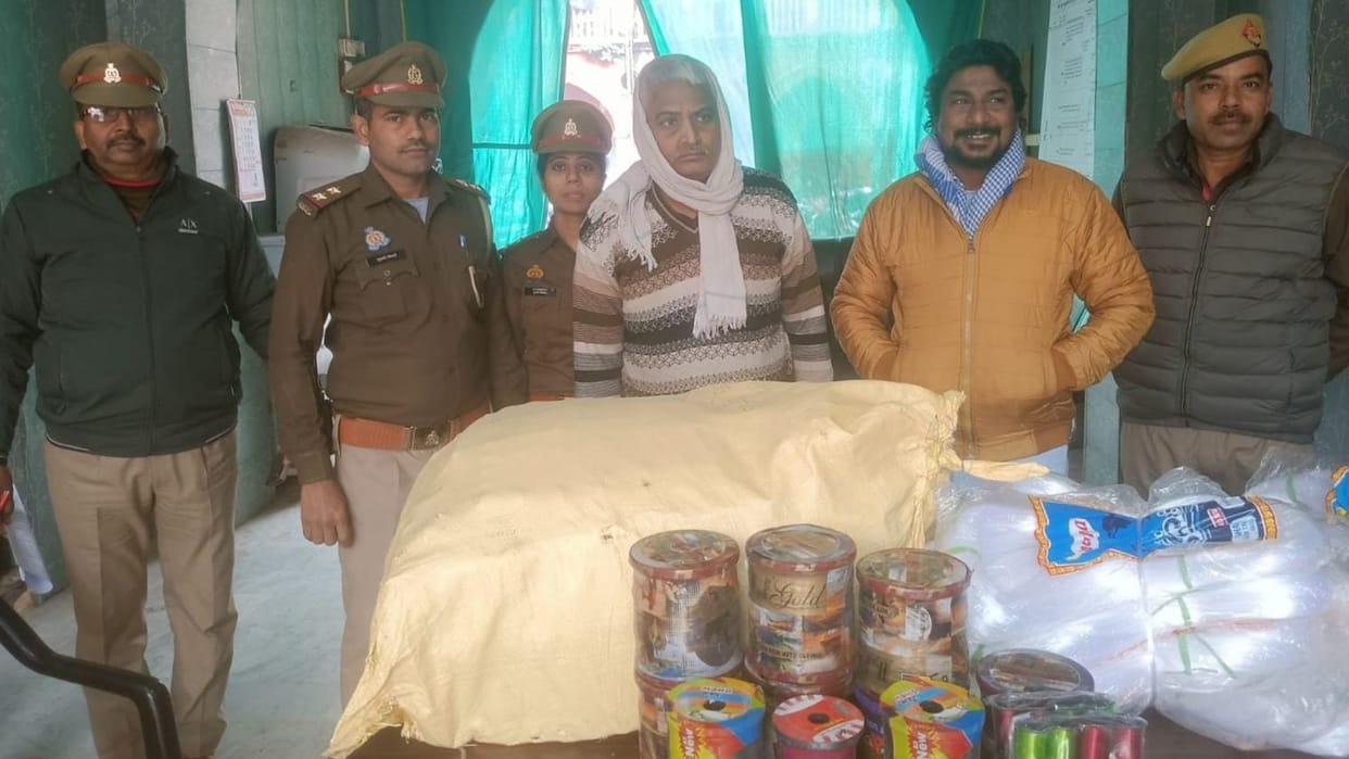 Varanasi News 254 kg Chinese-nylon manjha recovered two shopkeepers arrested produced in court