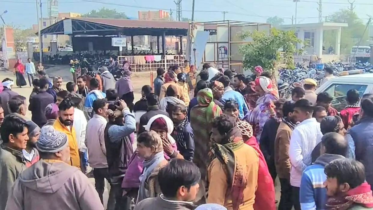 A laborer died a painful death after being hit by a loader at a crusher plant