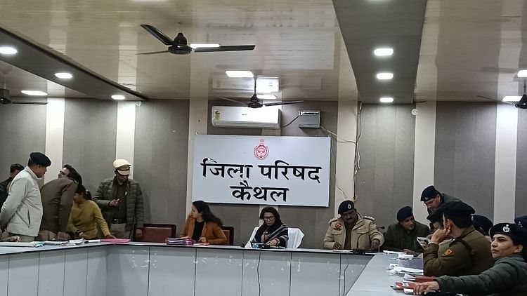 Haryana: कैथल पहुंची महिला आयोग की अध्यक्ष रेनू भाटिया, महिलाओं की समस्याओं के लिए लगाया दरबार