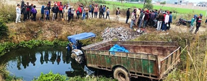 Tractor ran over three girl students Kabaddi player died on the spot