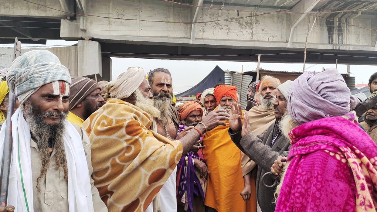 Ramnagariya Mela Now electricity connection is not possible saints gheraoed the office scolded the contractor