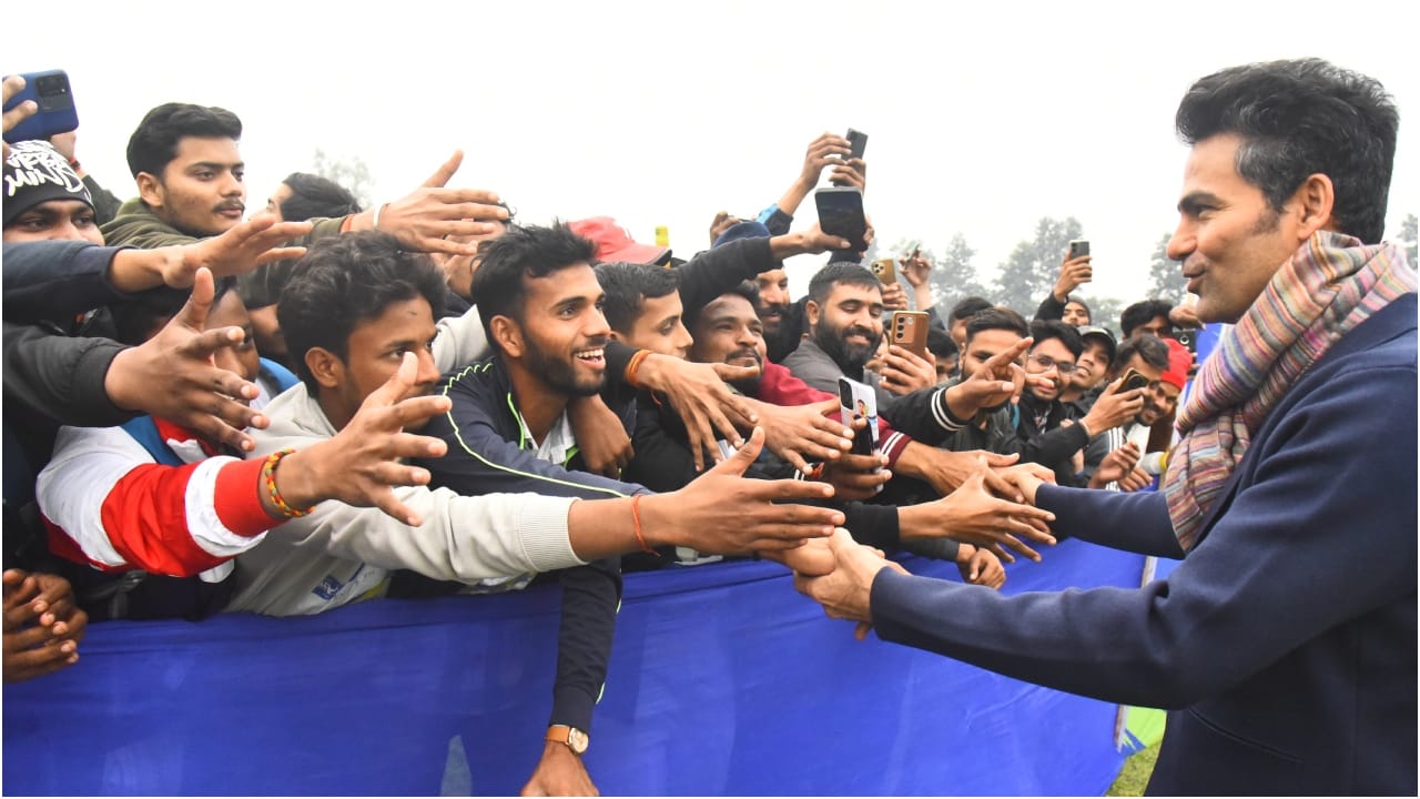 Bunty caught Mohammad Kaif catch on Samar ball in trail of LLC Ten-10 Cricket League