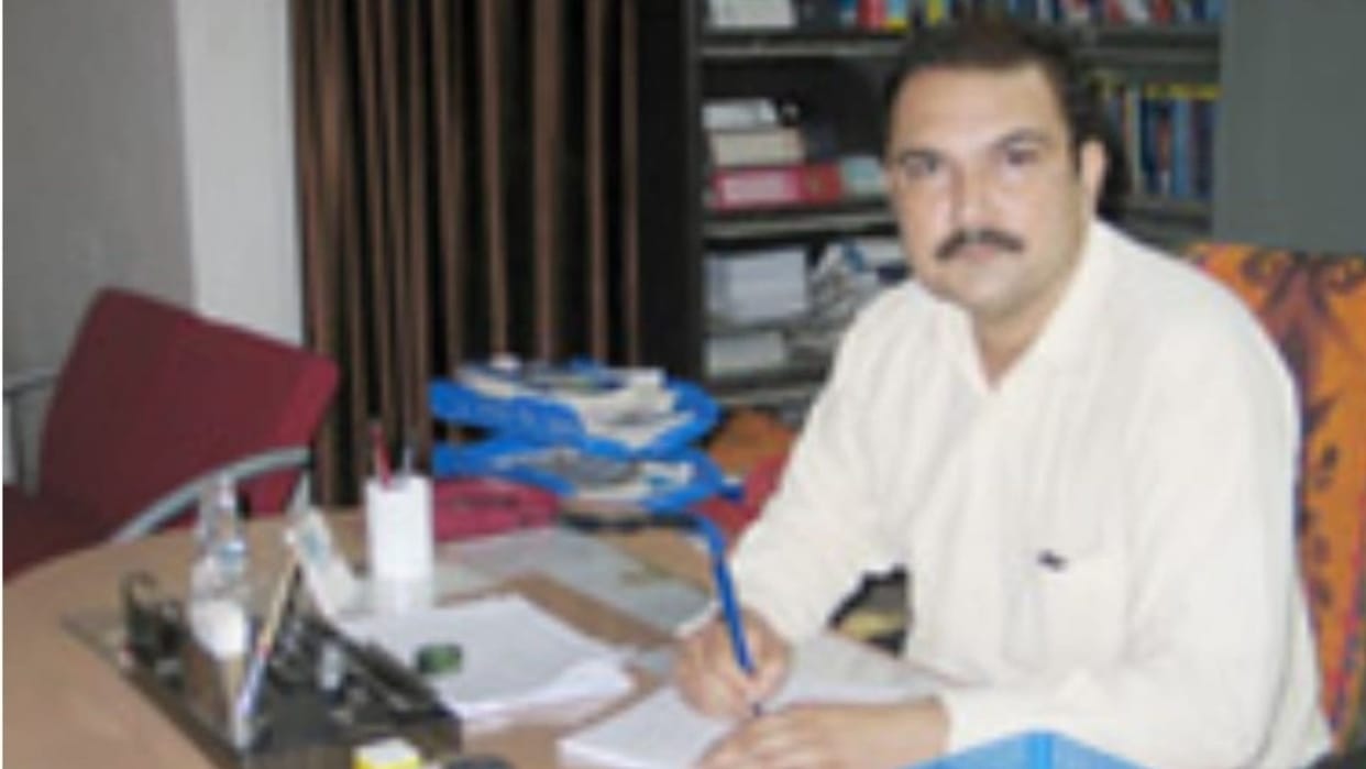 Engineering professor hanged himself in college in Udaipur