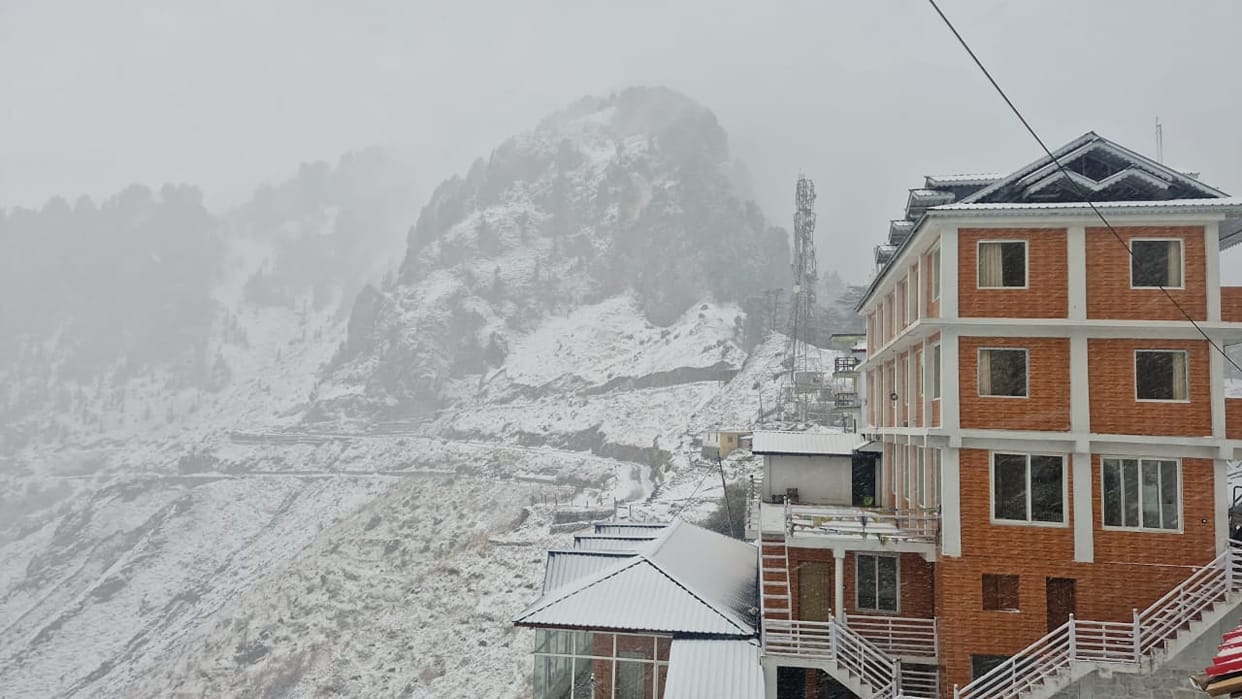 Uttarakhand Weather Heavy Snowfall at Hilly areas kalapani Temperature minus 30 Degree