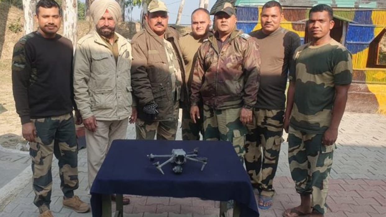 BSF recovered drone and heroin consignment in border areas of Tarn Taran Amritsar