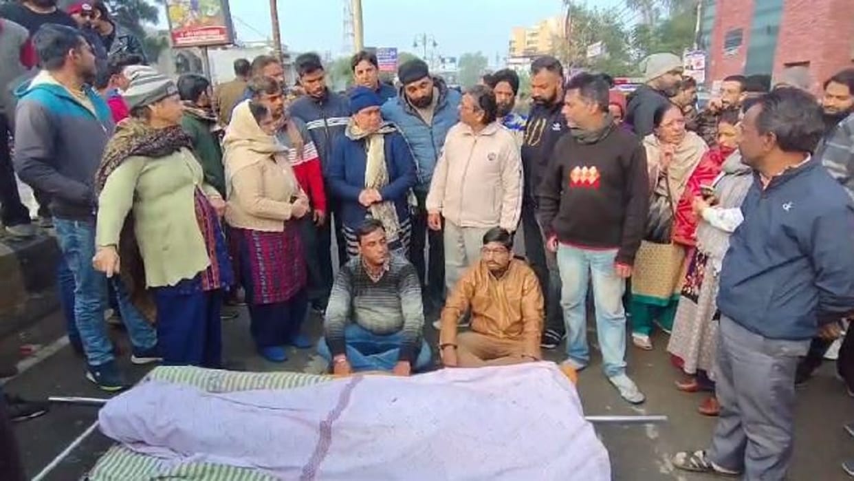 Ruckus over death of elderly person Neighbour accused of murder in Bareilly