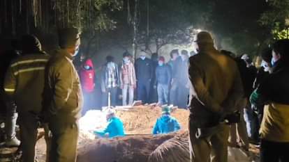 UP News: सुपारी किसी और की... हत्या किसी और की; कब्र से लाश निकाल दोबारा हुआ पोस्टमार्टम, सुलझेगी उलझी गुत्थी postmortem was done again In case of murder of e-rickshaw driver for money confirmed death due to head injury
