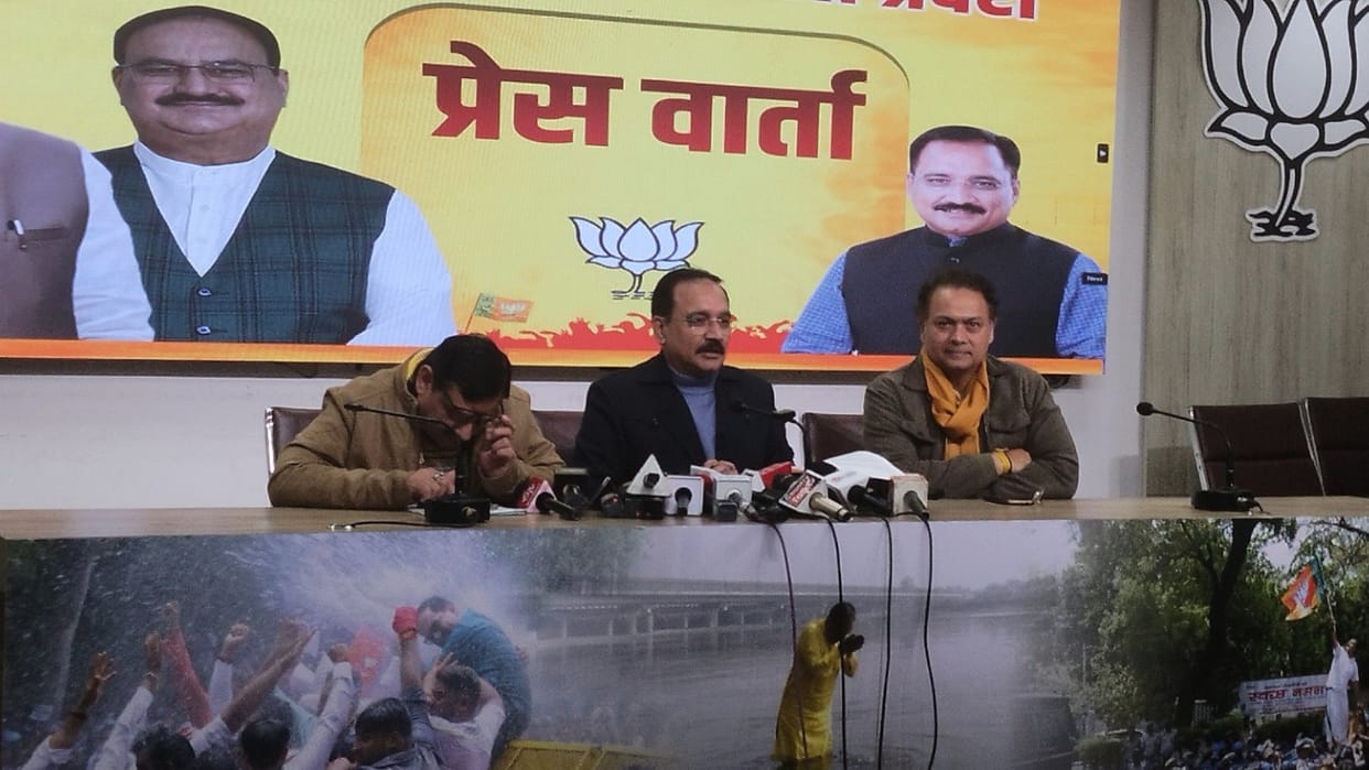 BJP alleges that Kejriwal's income increased 40 times during Covid, AAP calls it an attempt to divert attentio