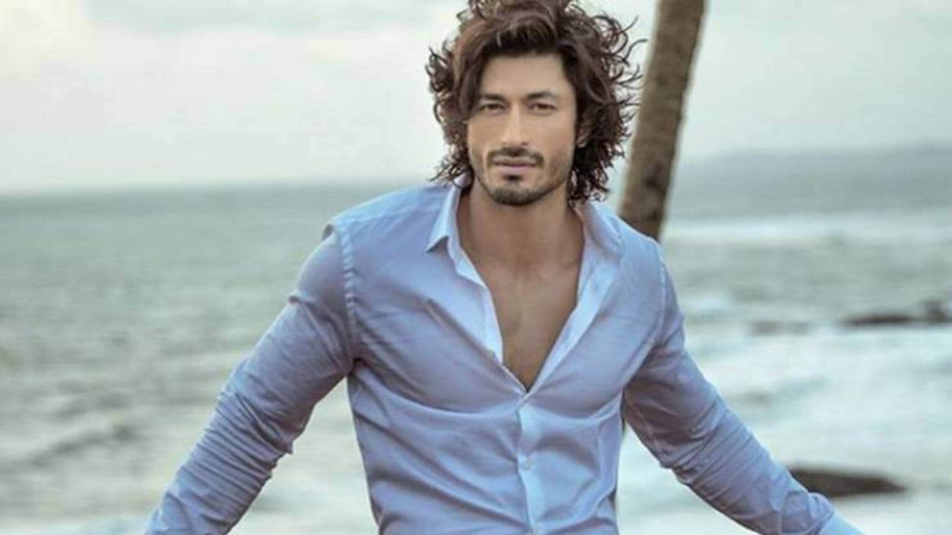 Not Only Saif Ali Khan Vidyut Jamwal turned into real life hero when he nab two thieves broke into his house
