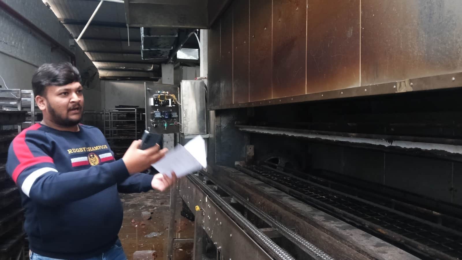 People were shaken by explosion in Agra Medley Bakery read story of eyewitness