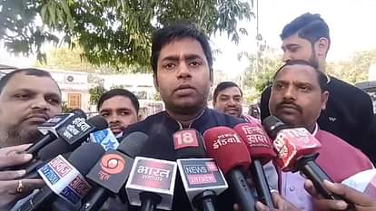 Milkipur by-election: SP candidate again filed nomination in two sets, said - people of the area are with Akhilesh Milkipur by-election: SP candidate again filed nomination in two sets.