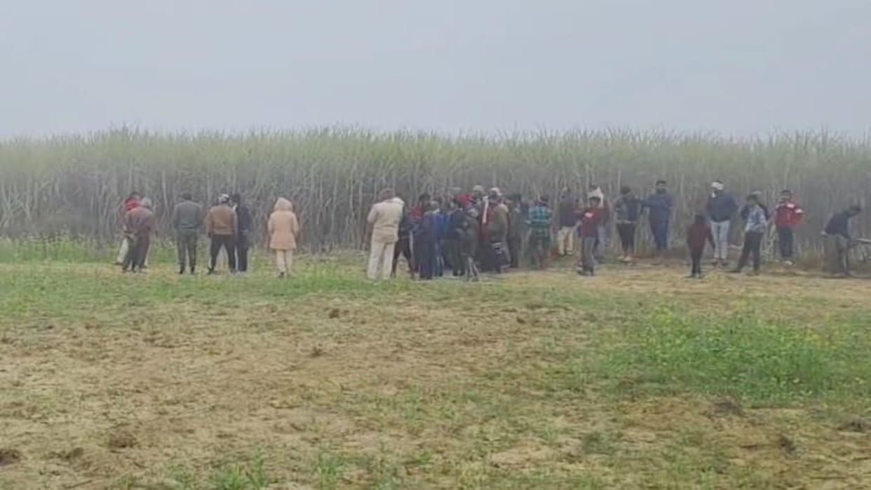 Bettiah News: Sensation after finding dead body of a woman in sugarcane field, suspicion of murder