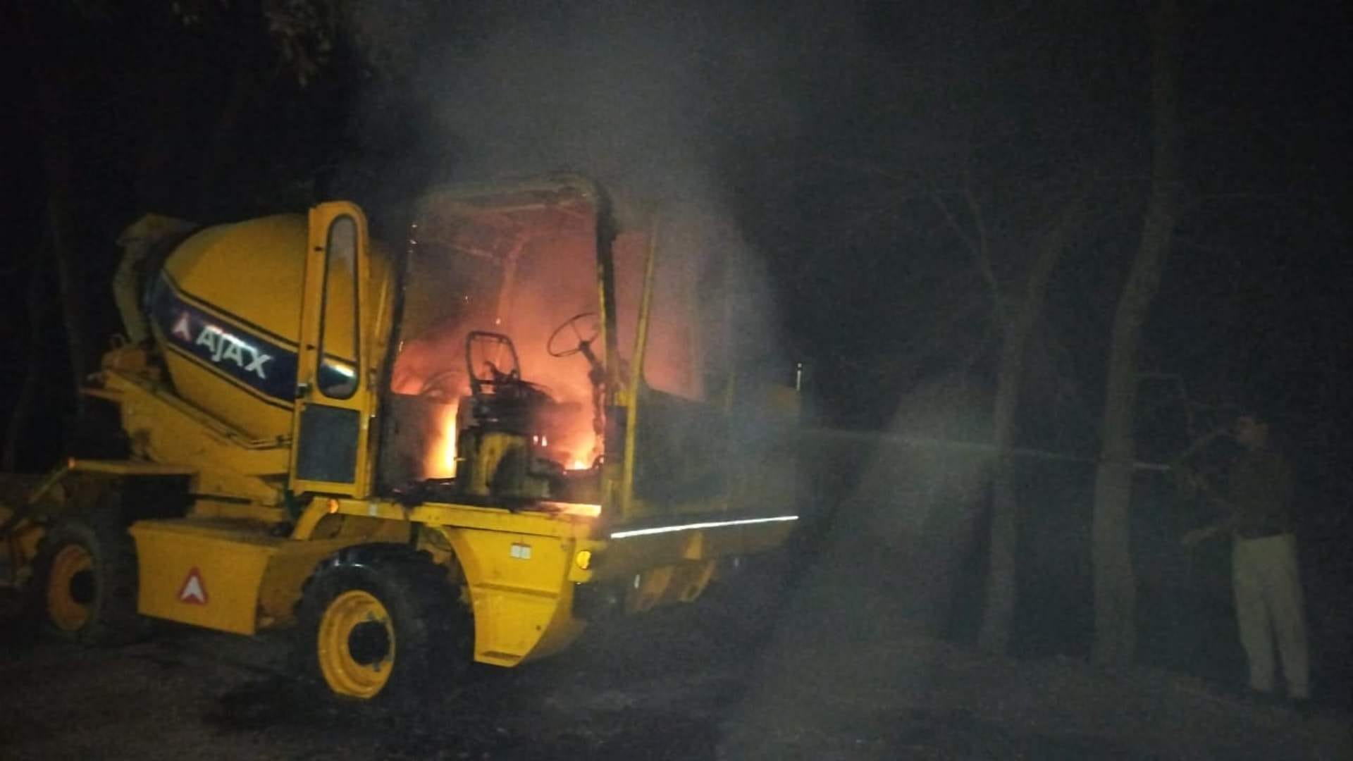 Bihar News : Young man crushed by dumper mob sets fire vaishali hajipur bihar police road accident News