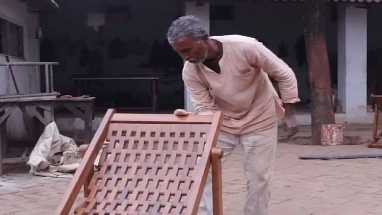 UP: बरेली सेंट्रल जेल में कैदियों की बनाई कुर्सी पर बैठकर फैसले सुना रहे जज, महाकुंभ में भी लगी प्रदर्शनी