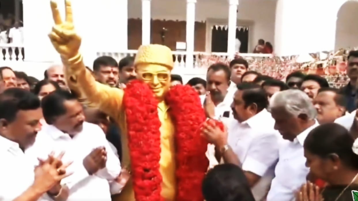 PM, AIADMK gen sec pay tributes to MGR, Palaniswami calls for reviving 'golden rule' in TN