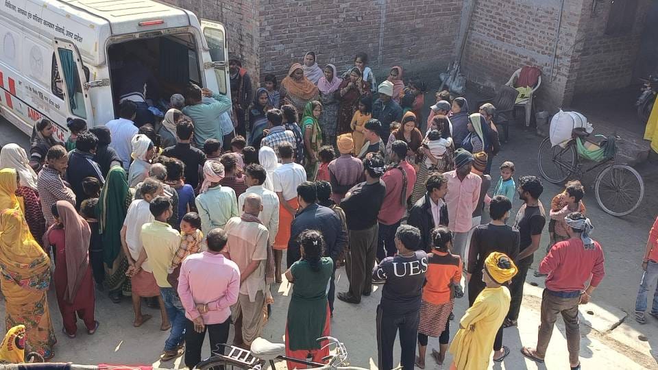 young man poured petrol and set himself on fire After quarrel with his family in Bahraich condition critical