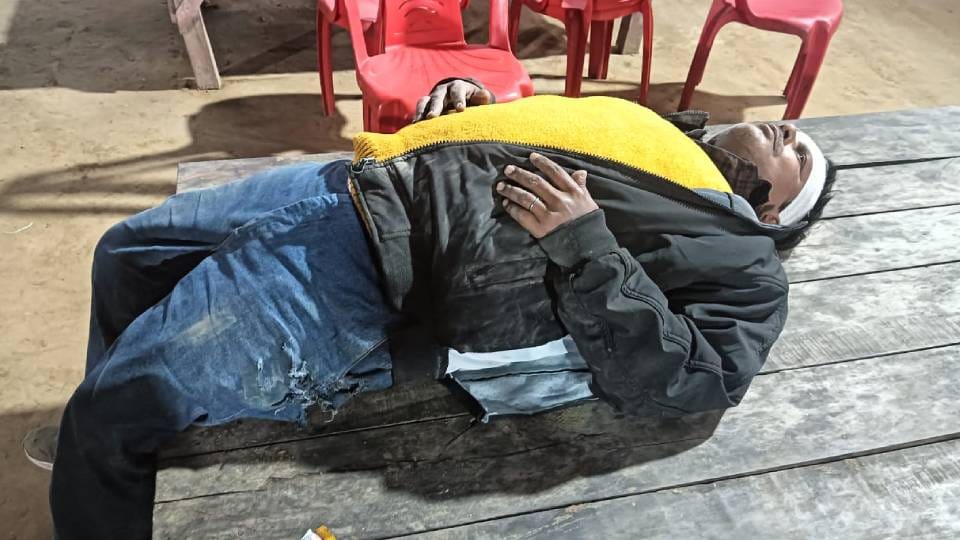 four youths ate food at dhaba In Raebareli when owner asked for money they ran their car over him