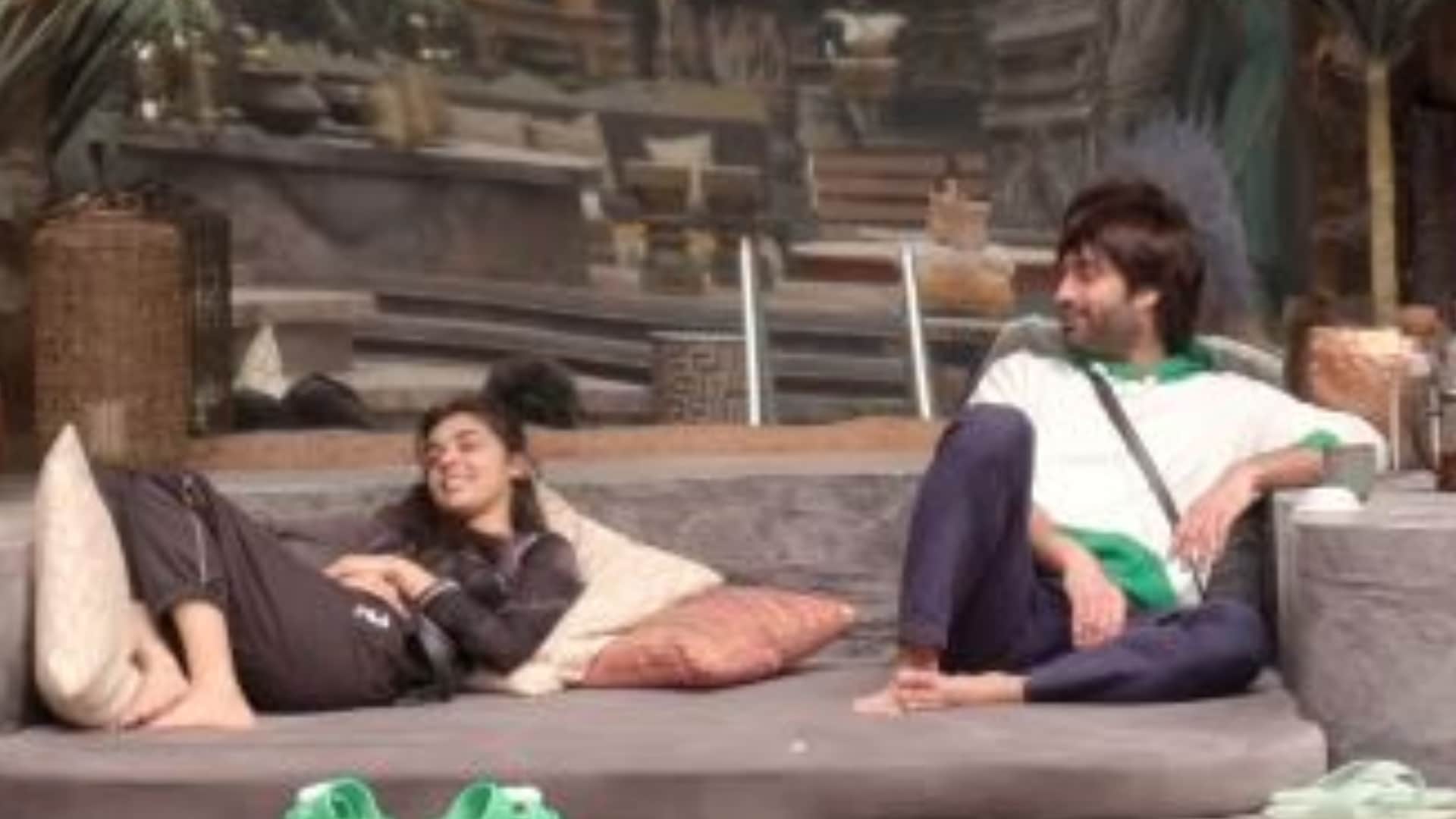 Bigg Boss 18 PROMO Eisha Singh jokes on Vivian Dsena as mamaji who is salman khan show finalist chum darang?