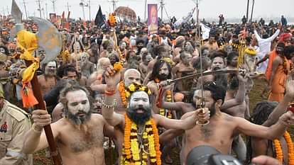 Mahakumbh 2025 Why Nagas apply Dhuni on body if they do not get ashes of funeral pyre then they do this