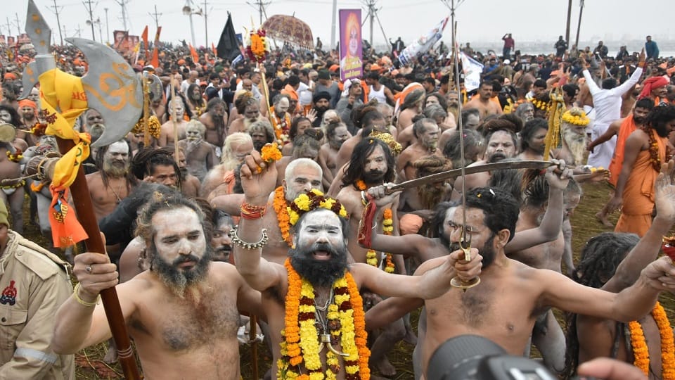 Maha Shivratri 2025 Naga Sadhus Depart After Amrit Snan in Mahakumbh Know Next Destination after prayagraj