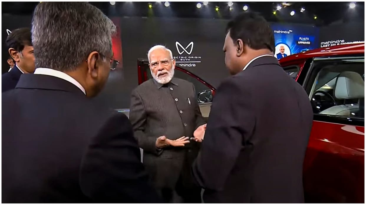 Auto Expo 2025: PM Modi addresses at the Bharat Mobility Global Expo Latest News Update