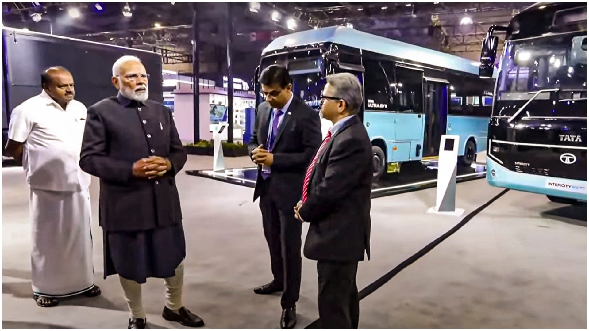 Auto Expo 2025: PM Modi addresses at the Bharat Mobility Global Expo Latest News Update