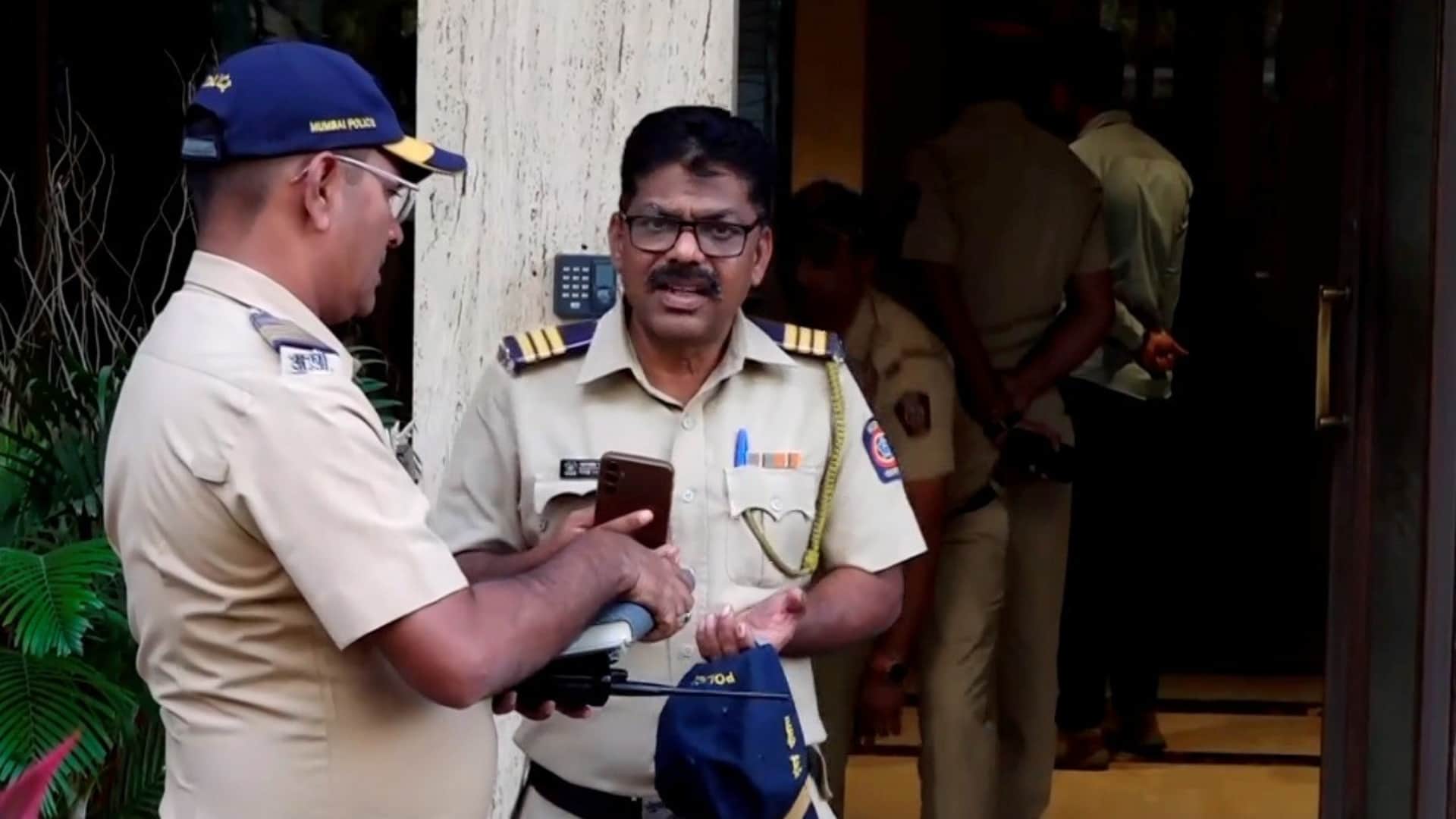 Police suspects everyone who close to saif ali khan in recent times theory of abduction of Jeh and Taimur