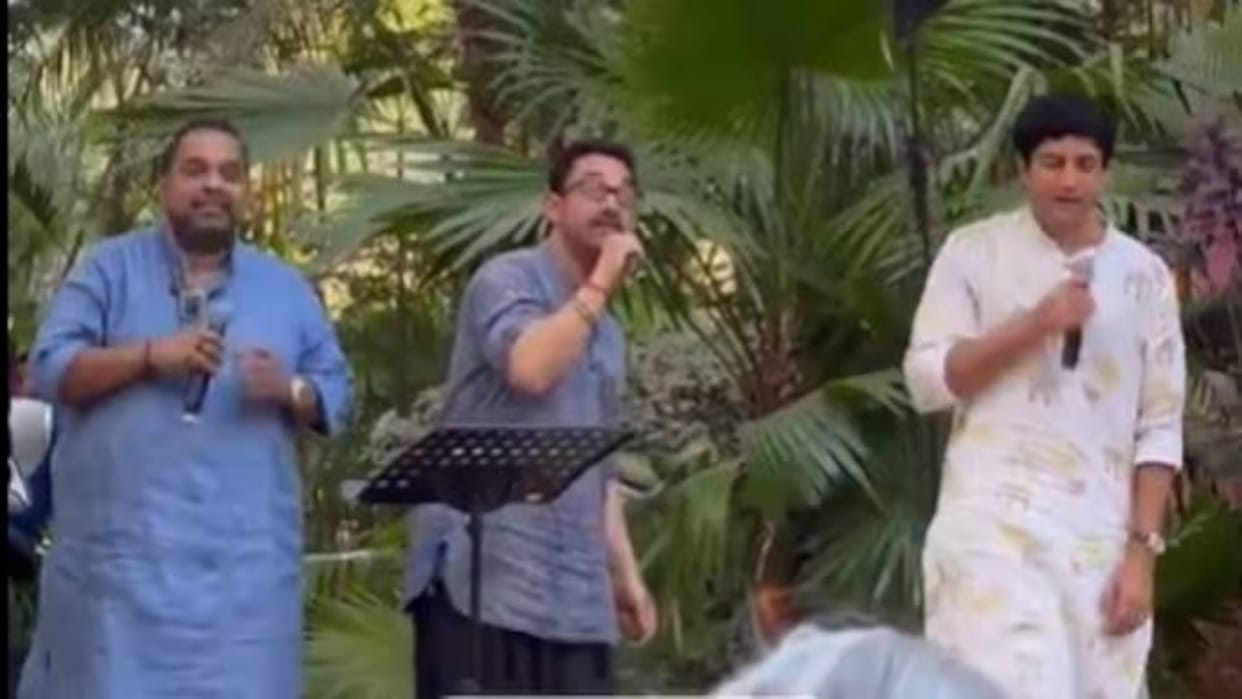 Javed Akhtar 80th Birthday Aamir Khan Farhan Akhtar and Shankar Mahadevan performed at celebration