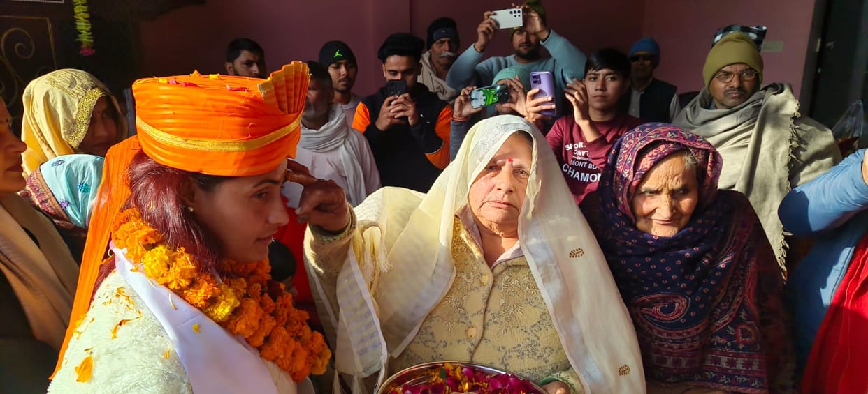Meerut: Annu Rani reached home with Arjun Award, villagers welcomed her with drums and her mother does Tilak