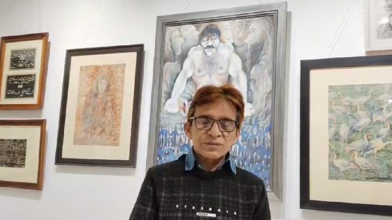 artist Mohammad Qamar carved human emotions with colours in shahjahanpur