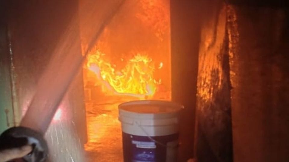 Fire broke out in a house in middle of Jagdalpur city