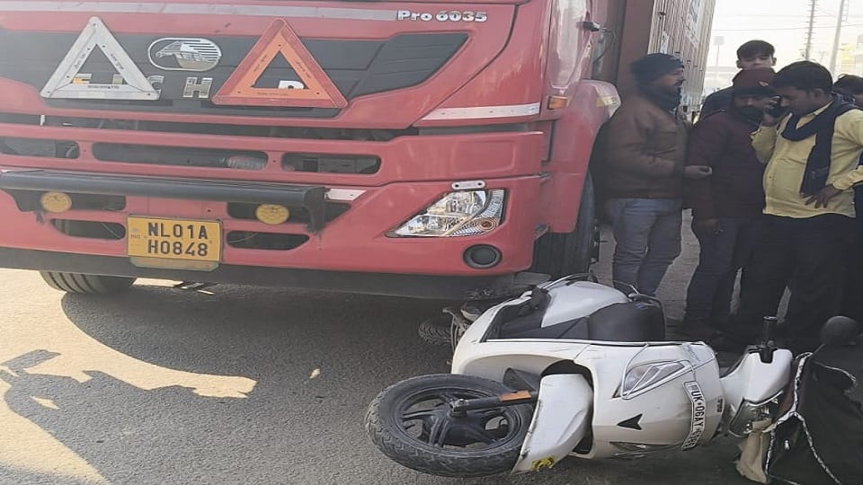 Textile merchant dies in road accident in kichha
