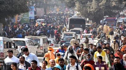 Wherever you go in the fair, there is jam, pontoon bridge remained closed for 2.5 hours, devotees got upset.