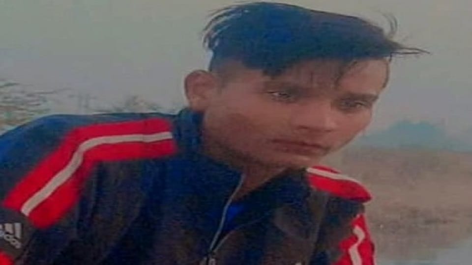 A young man committed suicide by hanging himself in Everanpur