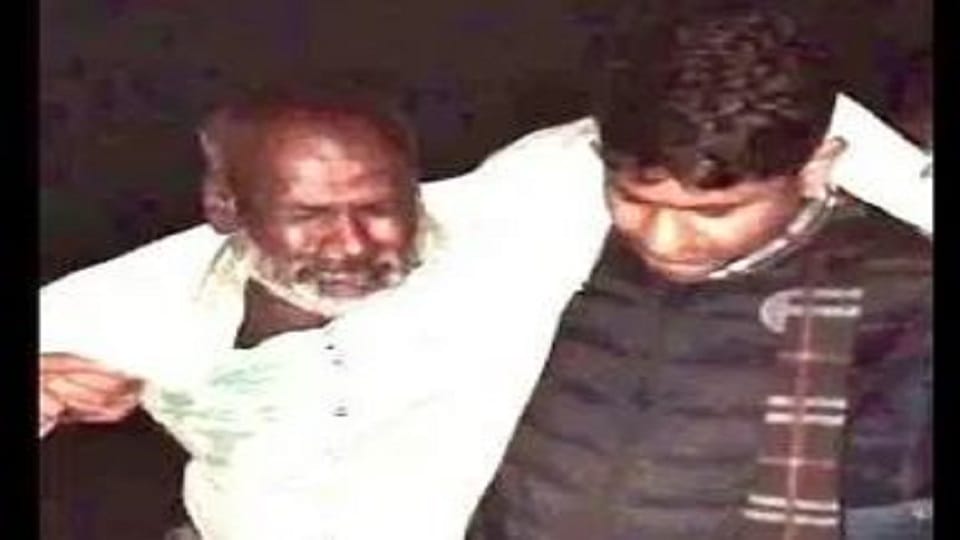 Kailash head of Pardhi gang  Police had announced a reward of Rs 1 lakh caught him in an encounter