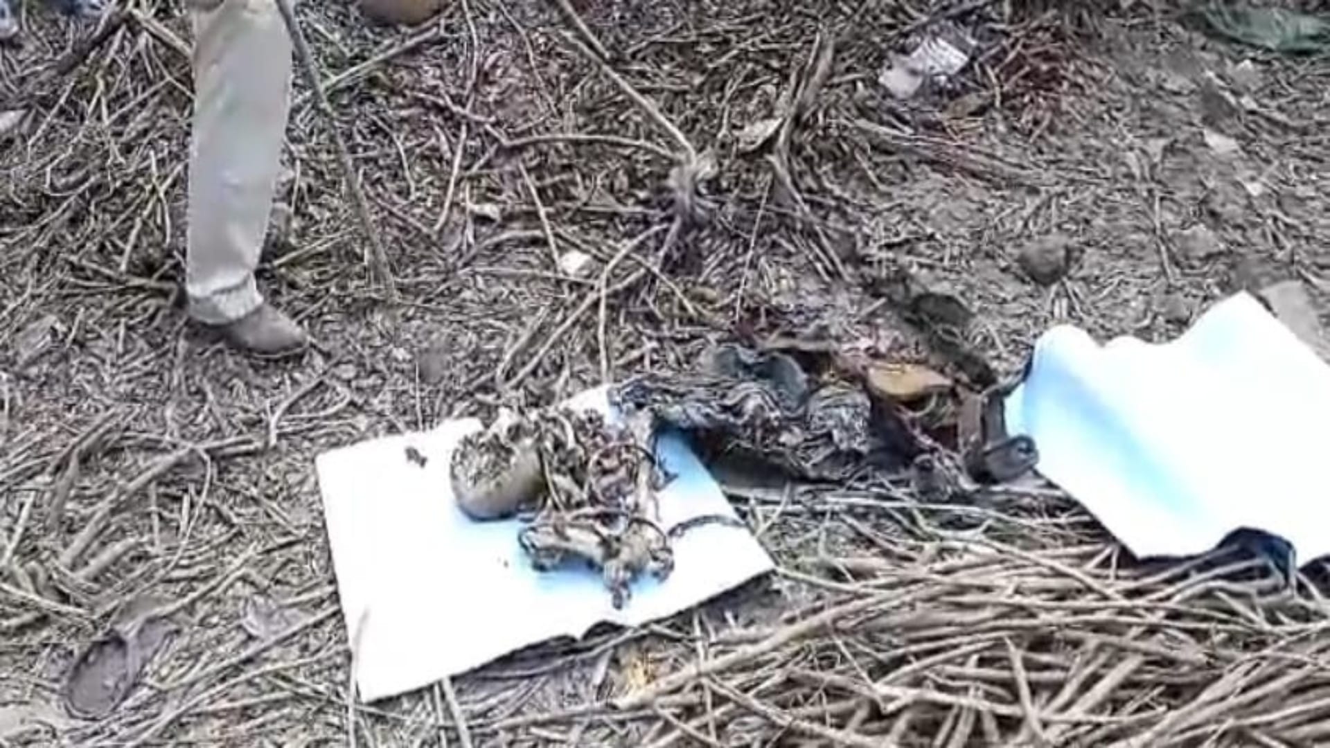 Muzaffarpur News: Panic in area due to finding of skeleton, secret may be revealed through mobile phone